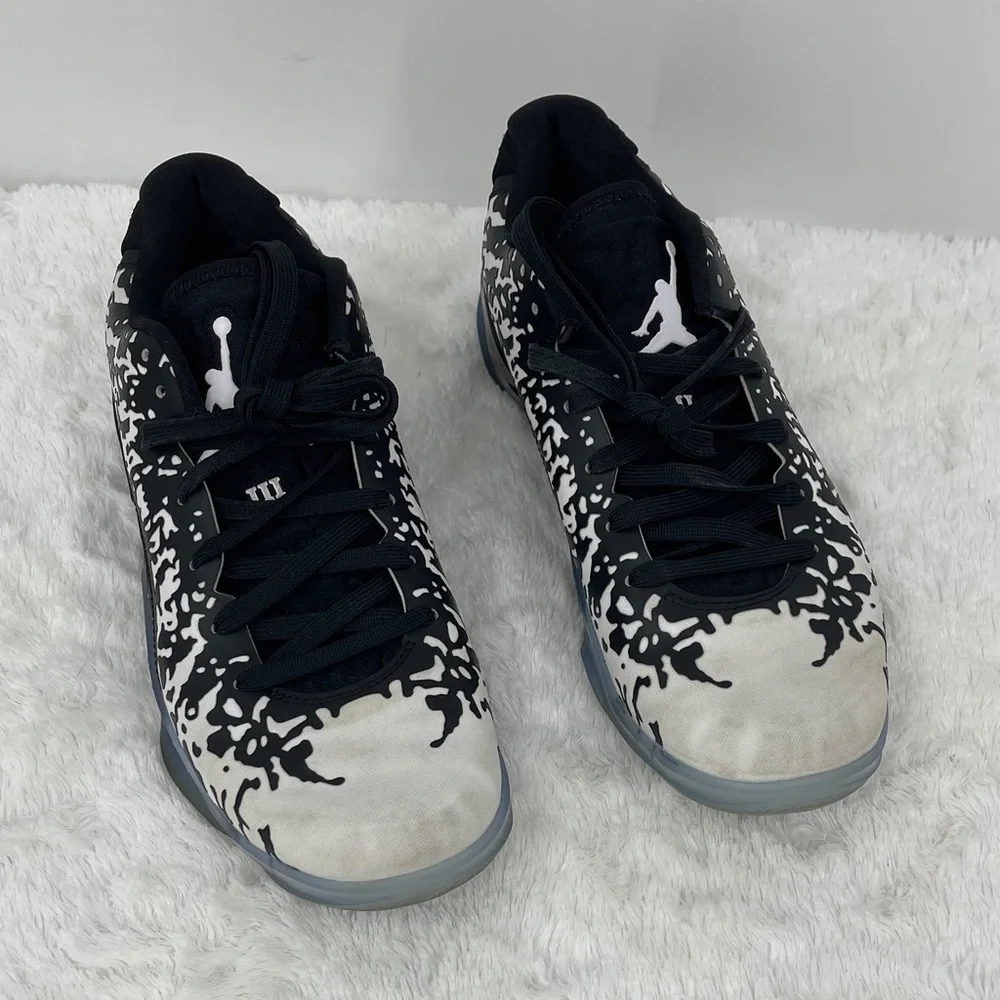 Nike JORDAN ZION 3 Black and White Athletic Shoes YOUTH SIZE 6